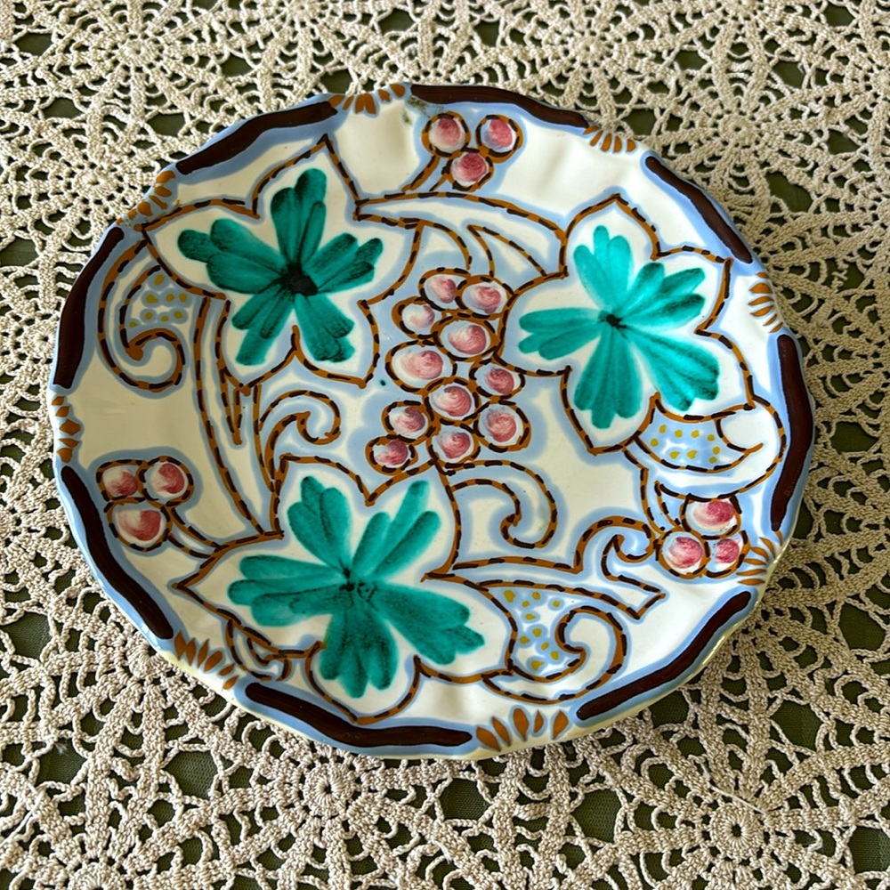 Majolica signed grape ceramic pottery plate. Hand painted. Signed & #!l